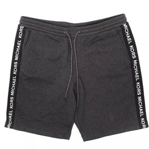 NWT MICHAEL KORS MENS
Logo Tape Cotton Blend Shorts